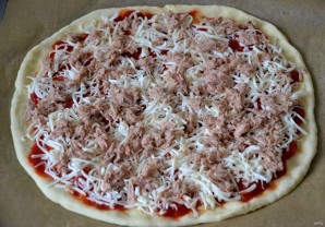 Пицца с рыбными консервами Пицца с рыбными консервами