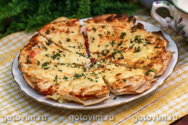 Пирог из лаваша с ветчиной и сыром