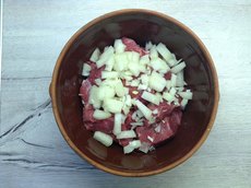 Простой рецепт невероятно нежной говядины в духовке Простой рецепт невероятно нежной говядины в духовке