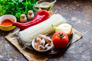 Рисовая лапша с мидиями Рисовая лапша с мидиями