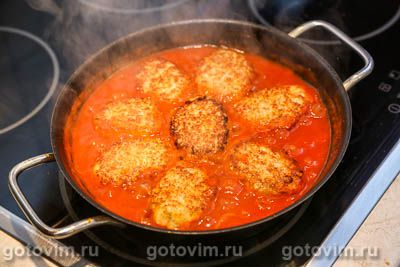 Рыбные котлеты в томатном соусе с вином Рыбные котлеты в томатном соусе с вином