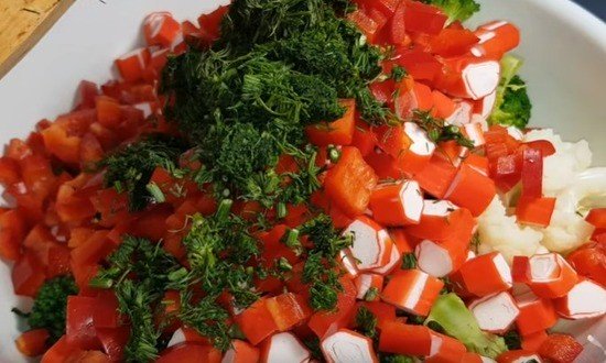 Салат из цветной капусты с яйцом — 7 рецептов очень вкусных салатов