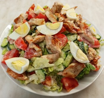 Салат из пекинской капусты с курицей Салат из пекинской капусты с курицей