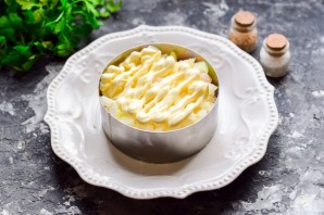 Салат "Мимоза" с кальмарами Салат "Мимоза" с кальмарами