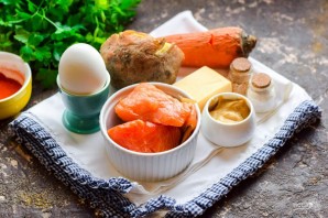 Салат "Мимоза" с копченой рыбой