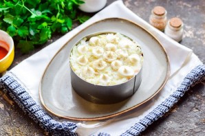 Салат "Мимоза" с копченой рыбой