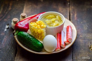 Салат с ананасом и перцем