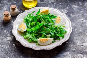 Салат с морским коктейлем и рукколой Салат с морским коктейлем и рукколой