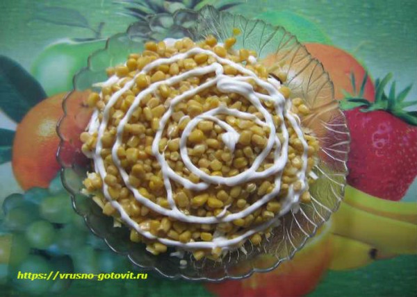 Салат с жареными шампиньонами, кукурузой, яйцом и сыром слоями — очень вкусный рецепт Салат с жареными шампиньонами, кукурузой, яйцом и сыром слоями — очень вкусный рецепт