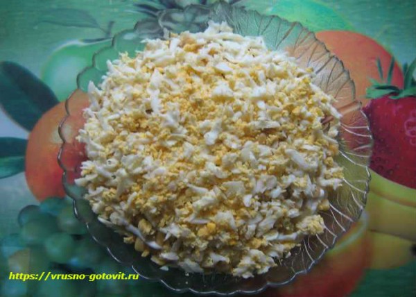 Салат с жареными шампиньонами, кукурузой, яйцом и сыром слоями — очень вкусный рецепт Салат с жареными шампиньонами, кукурузой, яйцом и сыром слоями — очень вкусный рецепт