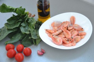 Салат со шпинатом и креветками Салат со шпинатом и креветками