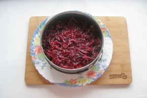 Селедка под шубой с красной икрой