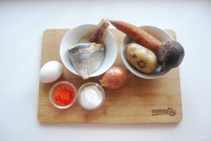 Селедка под шубой с красной икрой