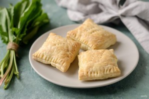 Слойки с щавелем