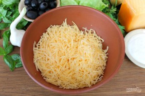 Сырные шарики с маслинами