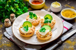 Тарталетки с икрой минтая