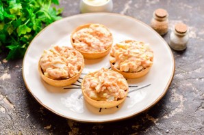 Тарталетки с икрой минтая