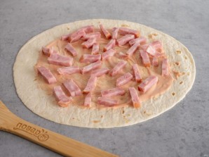 Тортилья с ветчиной и сыром Тортилья с ветчиной и сыром