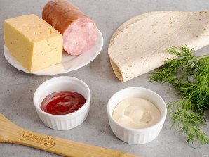 Тортилья с ветчиной и сыром Тортилья с ветчиной и сыром