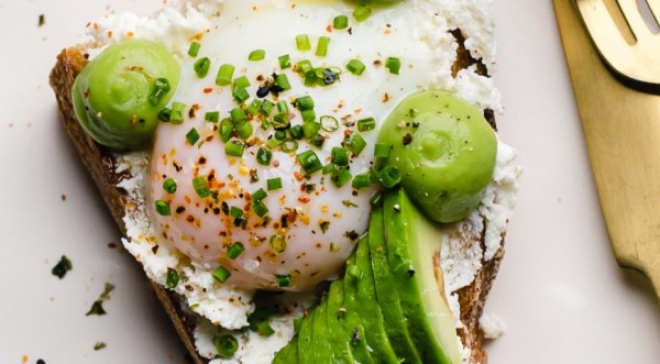 Тост с авокадао, рикоттой и яйцом, пошаговый рецепт с фото Тост с авокадао, рикоттой и яйцом, пошаговый рецепт с фото