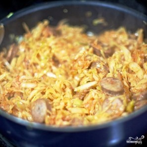 Тушеная капуста с сосисками Тушеная капуста с сосисками