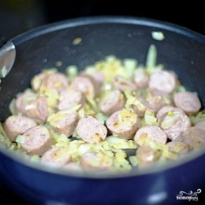 Тушеная капуста с сосисками Тушеная капуста с сосисками