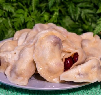 Вареники с вишнями по-домашнему