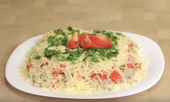 Вкусный салат Загадка для гостей, просто объедение — попробуйте и удивите своих гостей Вкусный салат Загадка для гостей, просто объедение — попробуйте и удивите своих гостей