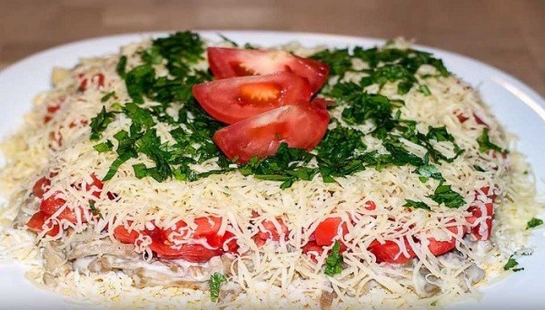 Вкусный салат Загадка для гостей, просто объедение — попробуйте и удивите своих гостей Вкусный салат Загадка для гостей, просто объедение — попробуйте и удивите своих гостей