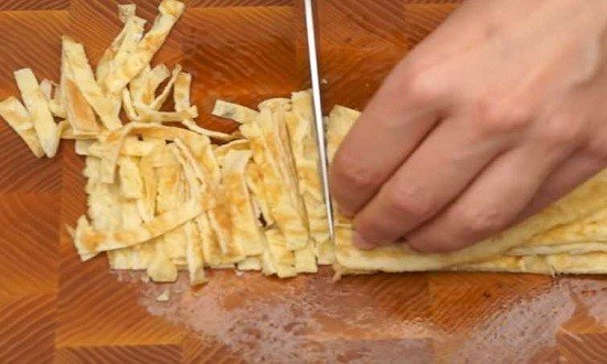 Вкусный салат Загадка для гостей, просто объедение — попробуйте и удивите своих гостей Вкусный салат Загадка для гостей, просто объедение — попробуйте и удивите своих гостей