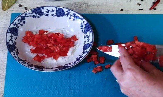 Вкусный салат Загадка для гостей, просто объедение — попробуйте и удивите своих гостей Вкусный салат Загадка для гостей, просто объедение — попробуйте и удивите своих гостей