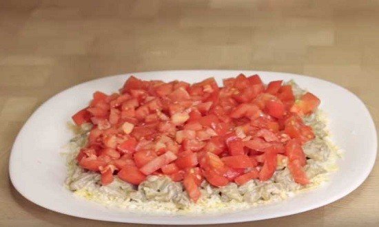 Вкусный салат Загадка для гостей, просто объедение — попробуйте и удивите своих гостей Вкусный салат Загадка для гостей, просто объедение — попробуйте и удивите своих гостей