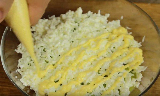 Вкусный салат Загадка для гостей, просто объедение — попробуйте и удивите своих гостей Вкусный салат Загадка для гостей, просто объедение — попробуйте и удивите своих гостей