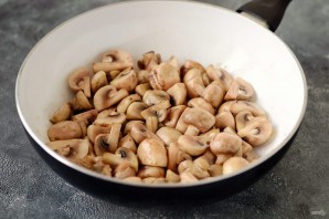 Чашушули с грибами