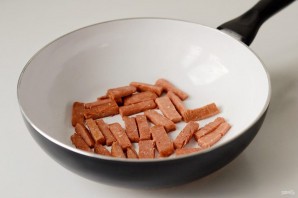 Чечевичный суп с колбасой