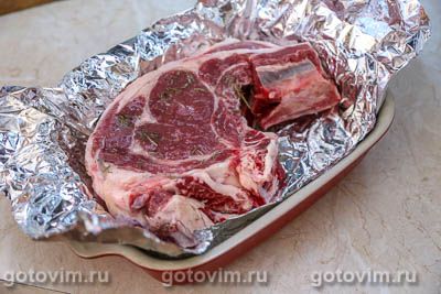 Говядина в фольге, запеченная в духовке