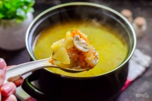 Гречневый суп с шампиньонами Гречневый суп с шампиньонами