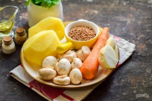 Гречневый суп с шампиньонами Гречневый суп с шампиньонами