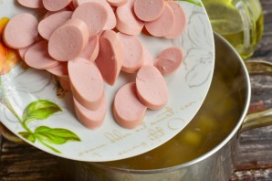 Гречневый суп с сосисками