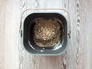 Хлеб с семечками в хлебопечке