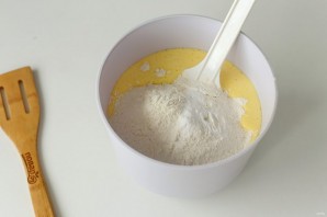 Йогуртовый пирог с бананами