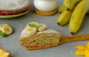 Йогуртовый пирог с бананами