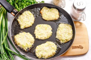 Кето-оладьи из кабачков