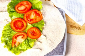 Курица гриль в лаваше