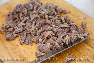 Куриные желудки с луком и булгуром