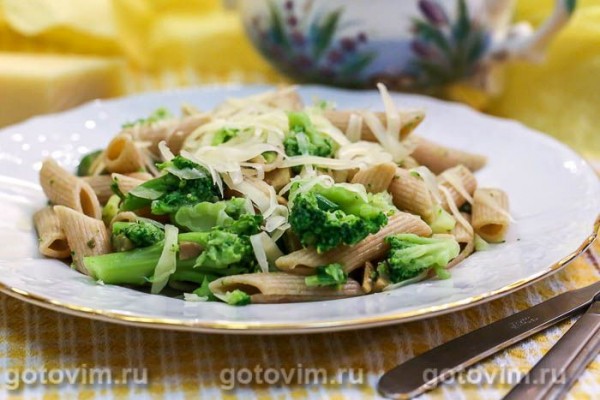 Макароны с брокколи и сыром