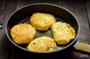 Манники с творогом на сковороде Манники с творогом на сковороде