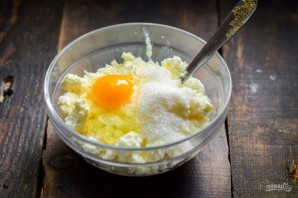 Манники с творогом на сковороде Манники с творогом на сковороде