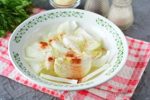 Маринованный лук в майонезе