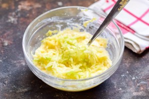 Оладьи из яблок и манки